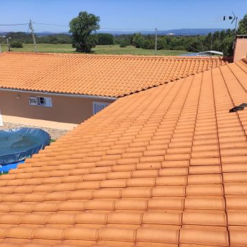 Construções J y C - Estarreja - Dachfenster montieren
