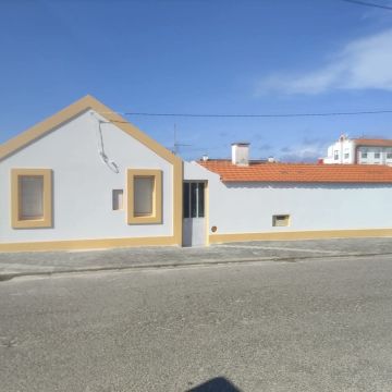 Construções J y C - Estarreja - Gartenmöbel montieren