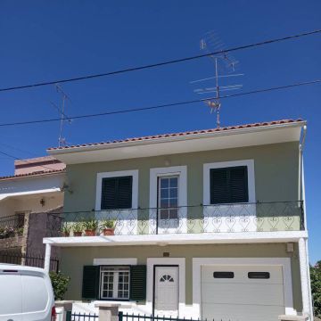 José Pedro - Pintor de construção civil - Castelo Branco - Montagem de Cama
