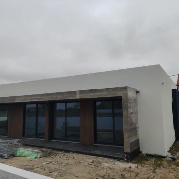 Construções J y C - Estarreja - Trockenbau und Aufhängen von Trockenbauwänden