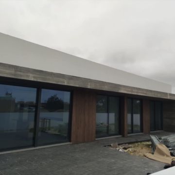 Construções J y C - Estarreja - Dachrinnen reinigen und warten