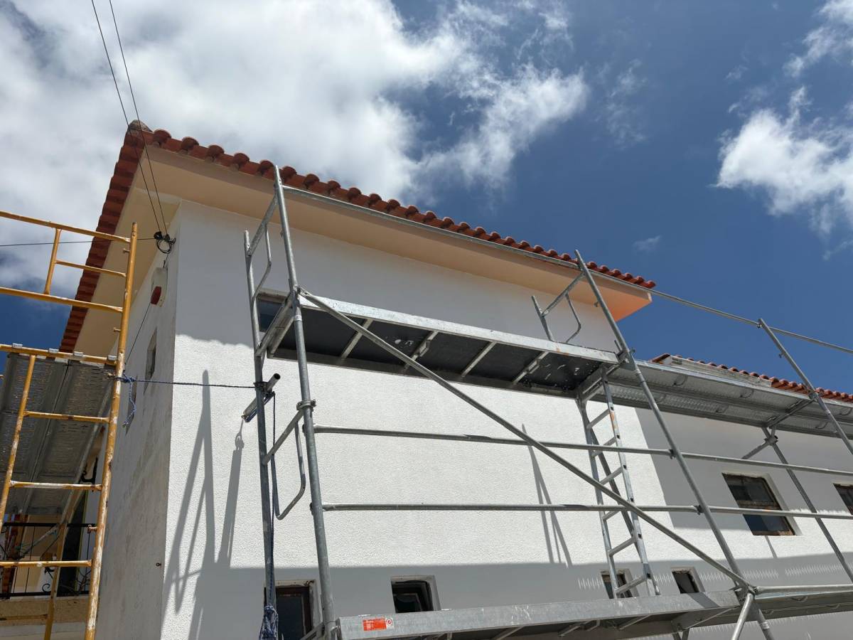 Alexo Global Lda - Mafra - Pintura de Portas