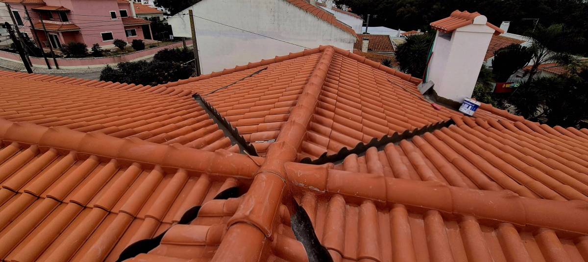 SBDC ENGENHARIA E CONSTRUÇÃO LDA - Setúbal - Montagem de  Cama