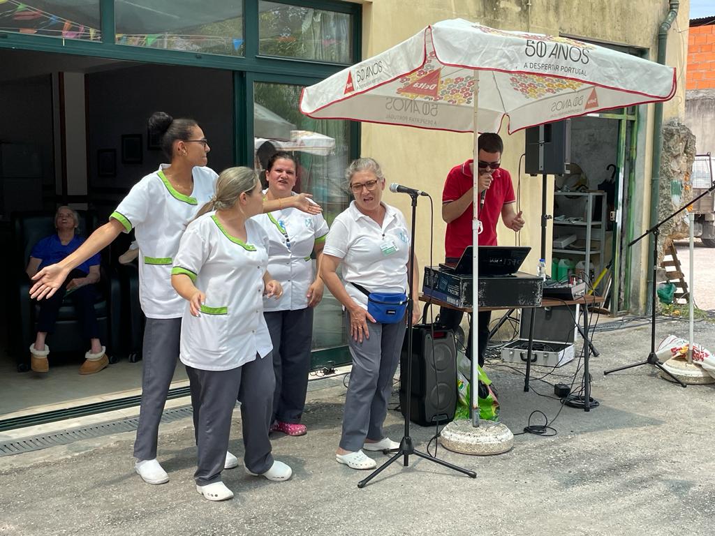 Ricardo Santos Karaoke - Coimbra - Aluguer de Máquina de Karaoke