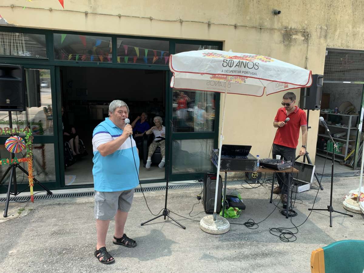 Ricardo Santos Karaoke - Coimbra - Aluguer de Equipamento Audiovisual para Eventos