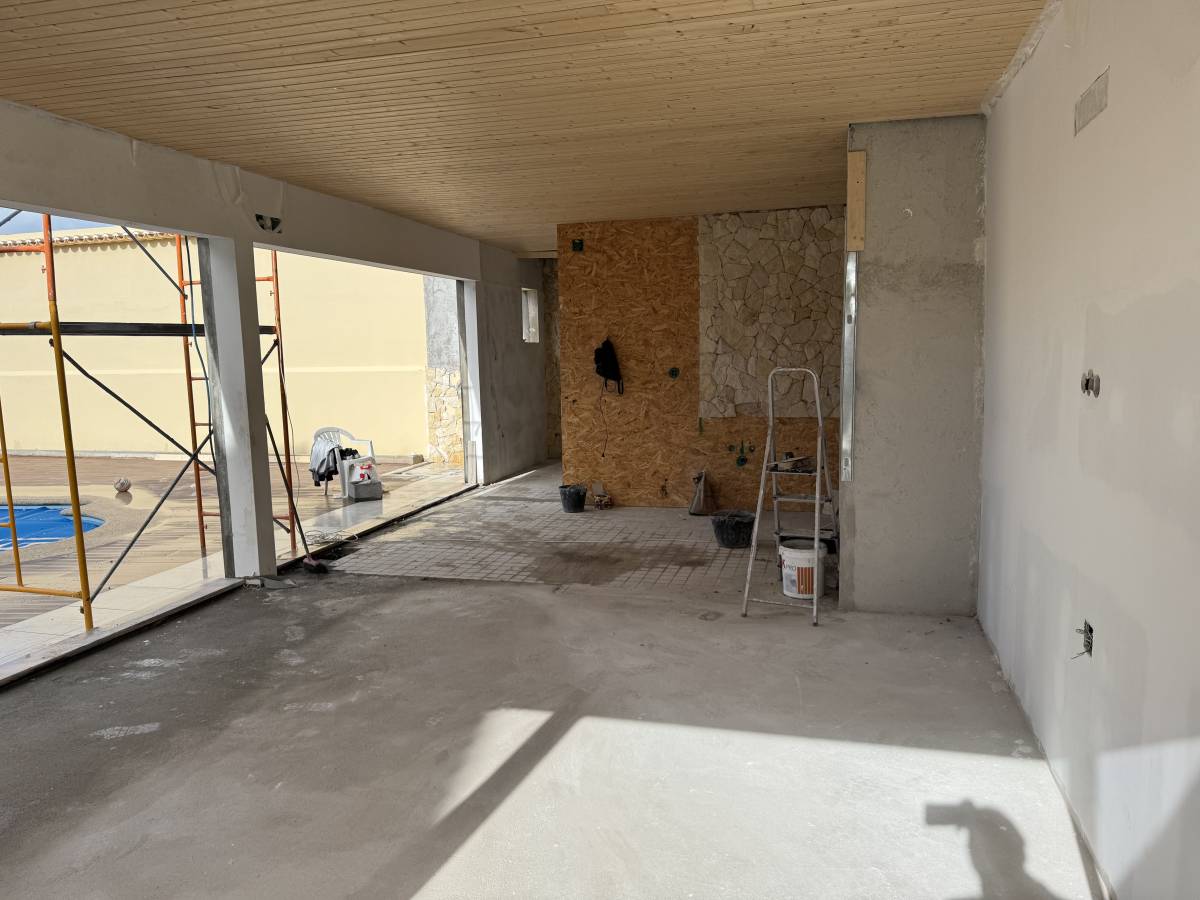 Mecenas, LDA - Loures - Stone or Tile Flooring Installation
