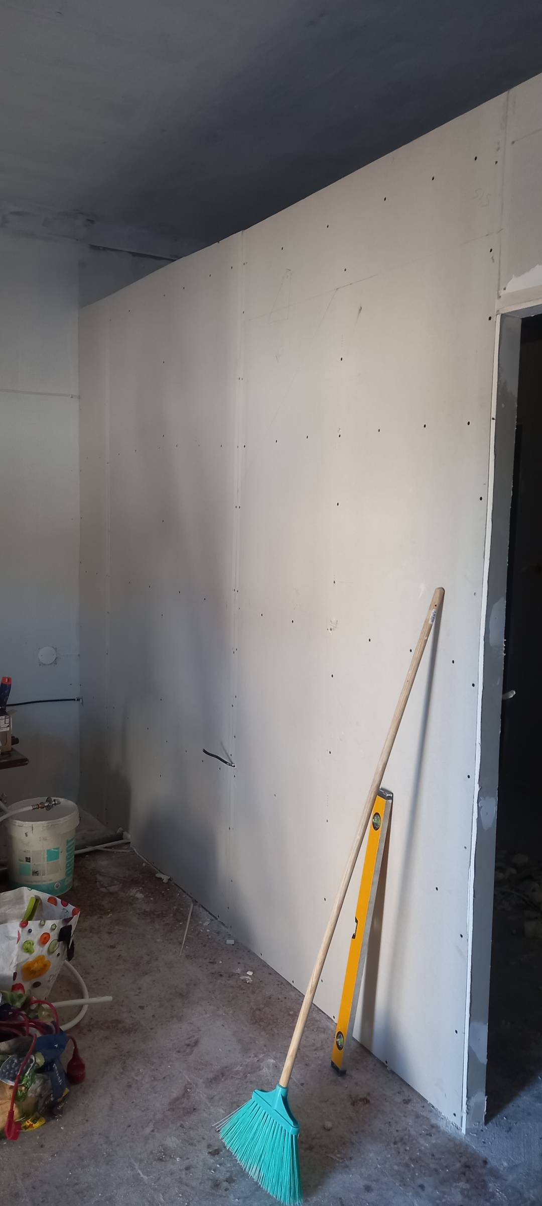 Mbarbosa - Santarém - Construction and Building Services