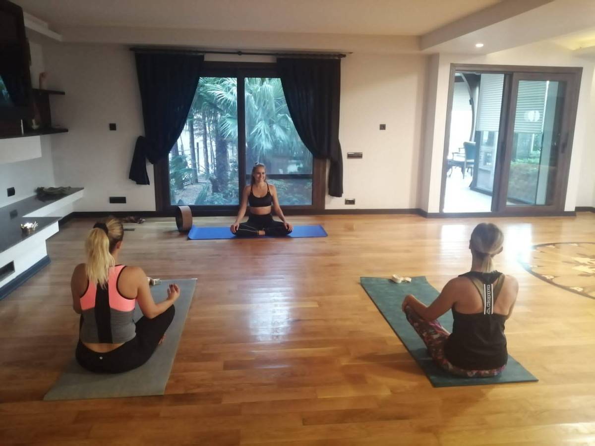 Yogini doula yasemin - São Brás de Alportel - Hatha Yoga