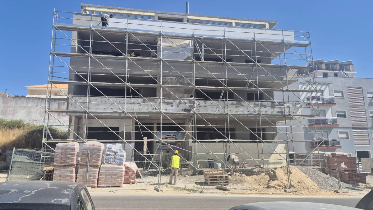 SBDC ENGENHARIA E CONSTRUÇÃO LDA - Setúbal - Construção de Parede Interior
