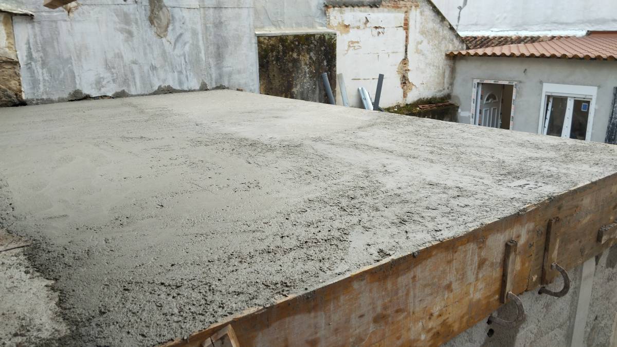 Juvenildo Cavalcante - Caldas da Rainha - Construção de Casa Nova