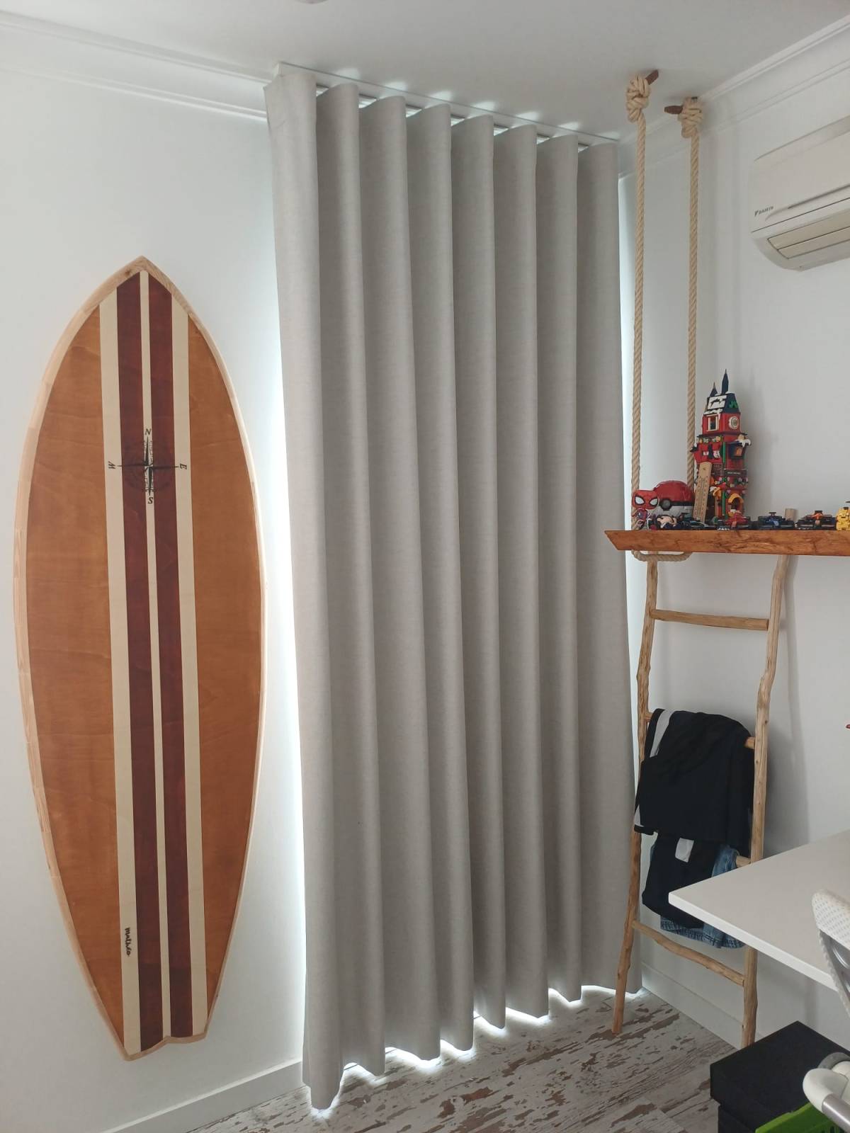 Decorvillas - Loulé - Suspensão de Quadros e Instalação de Arte