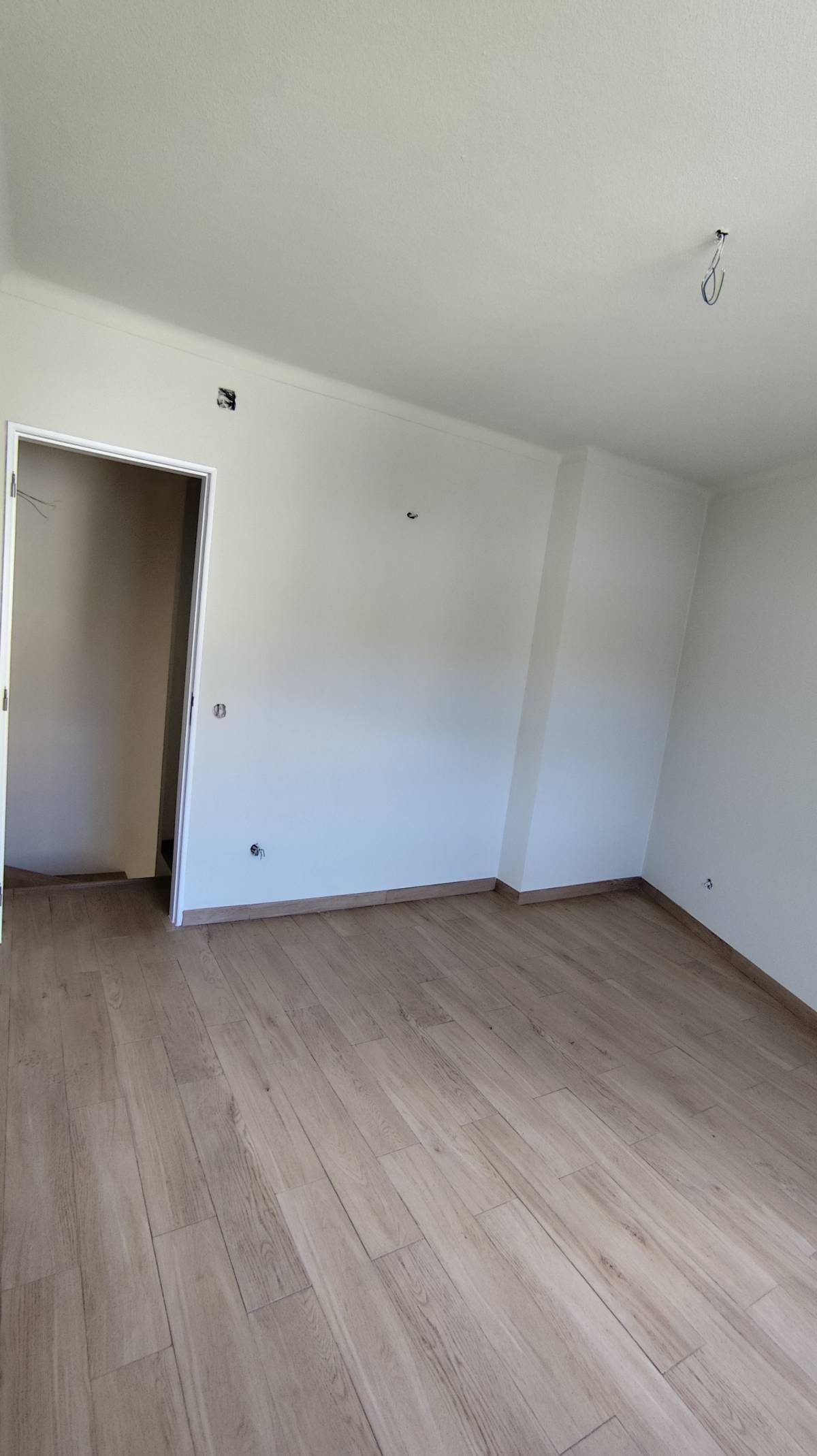 Helton Ferreira - Mafra - Remodelación de habitaciones