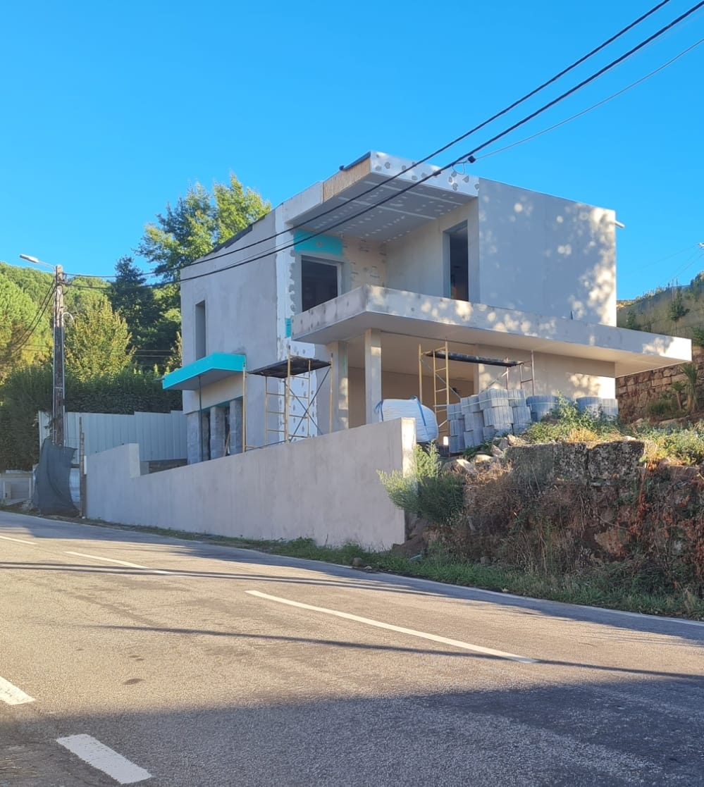 ConstruAço - Santo Tirso - Construção de Parede Interior
