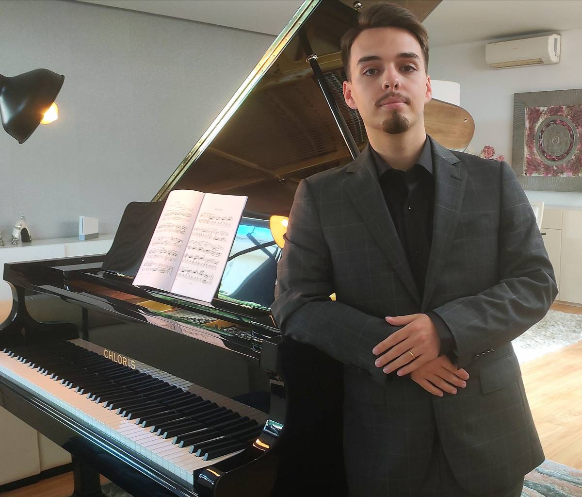 Tiago Lopes - Vila Nova de Famalicão - Klavierunterricht