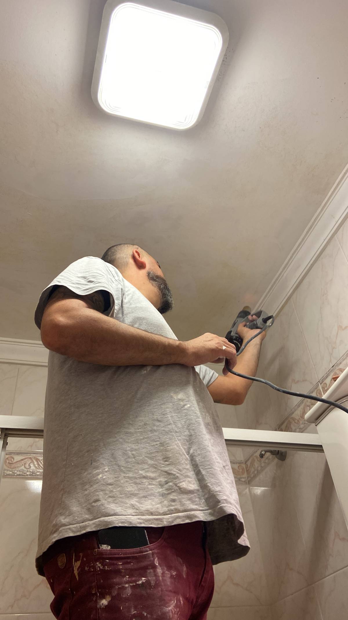 Letícia - Guimarães - Roof Installation or Replacement