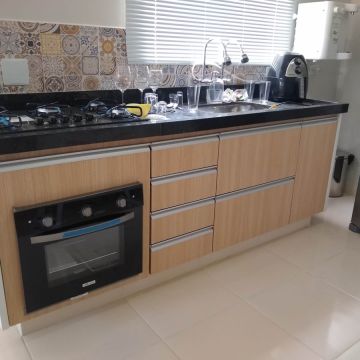 Jr carpinteiro - Amares - Schrank umbauen