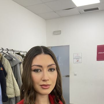 Maria Helena | Maquilhadora Profissional & Hairstylist - Torres Vedras - Friseure und Make-up Artists