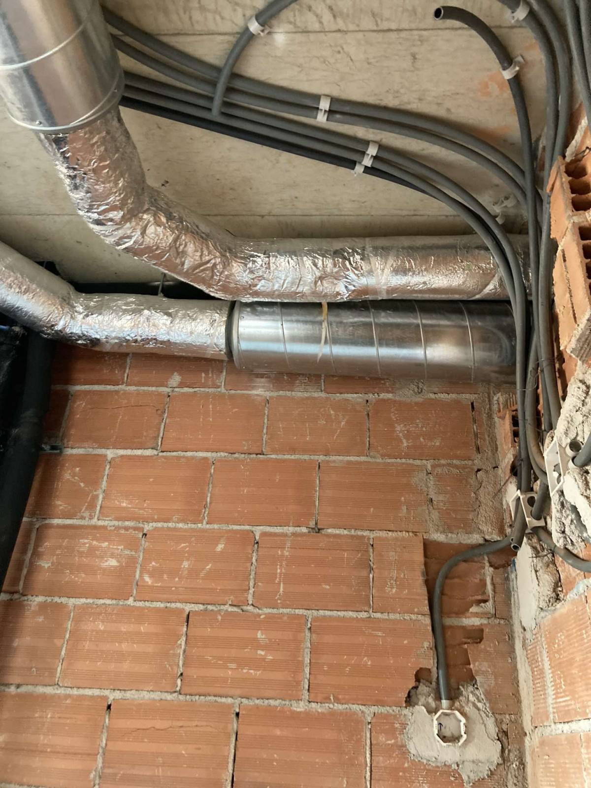 André Morais - Vila Franca de Xira - Roof Installation or Replacement