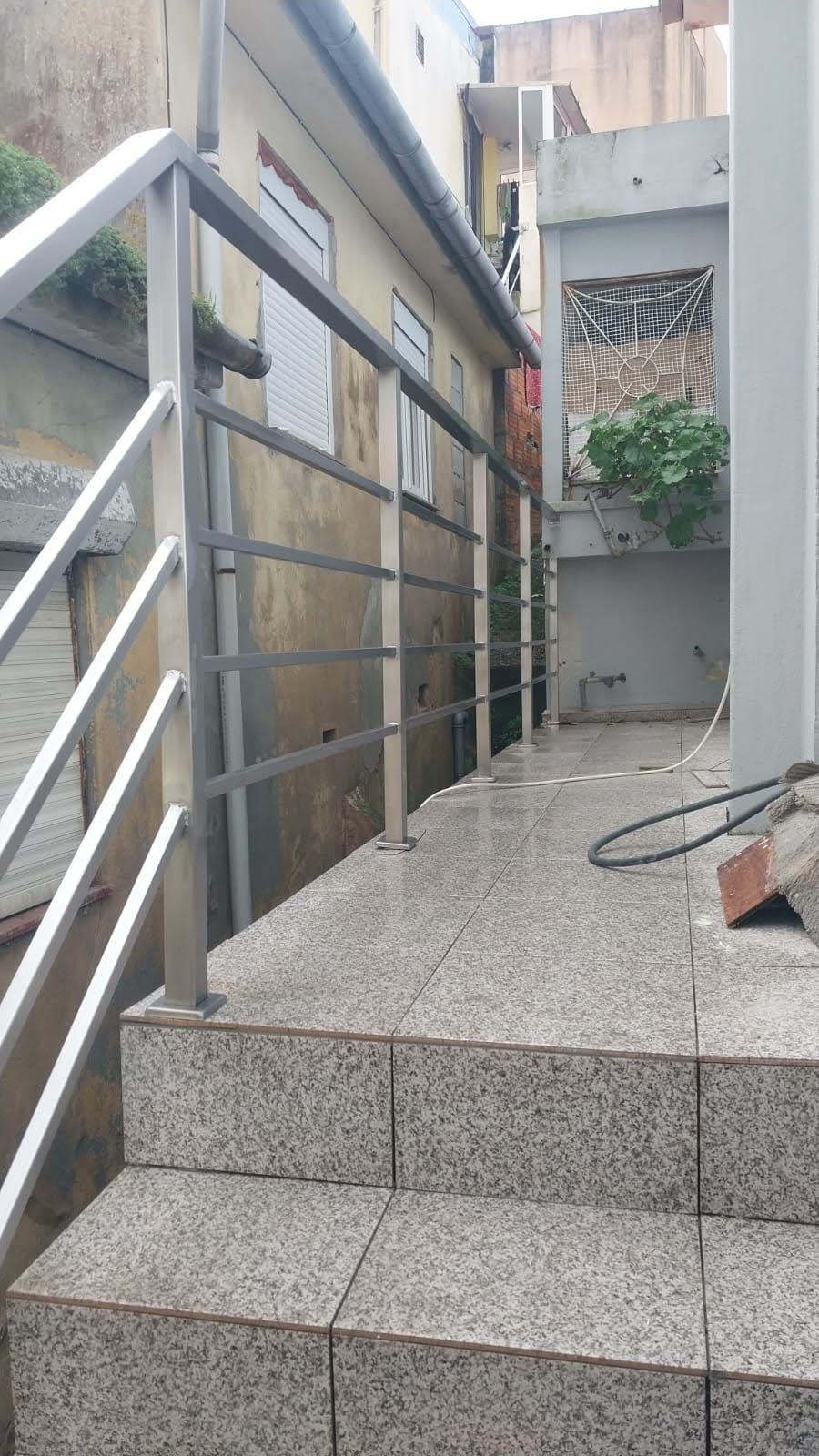 SEMP Serralharia civil e Industrial - Aveiro - Reparação de Portão de Garagem