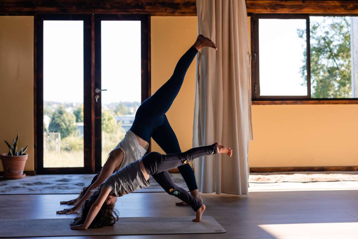 Nira yoga studio - Oliveira de Azeméis - Massagem Desportiva