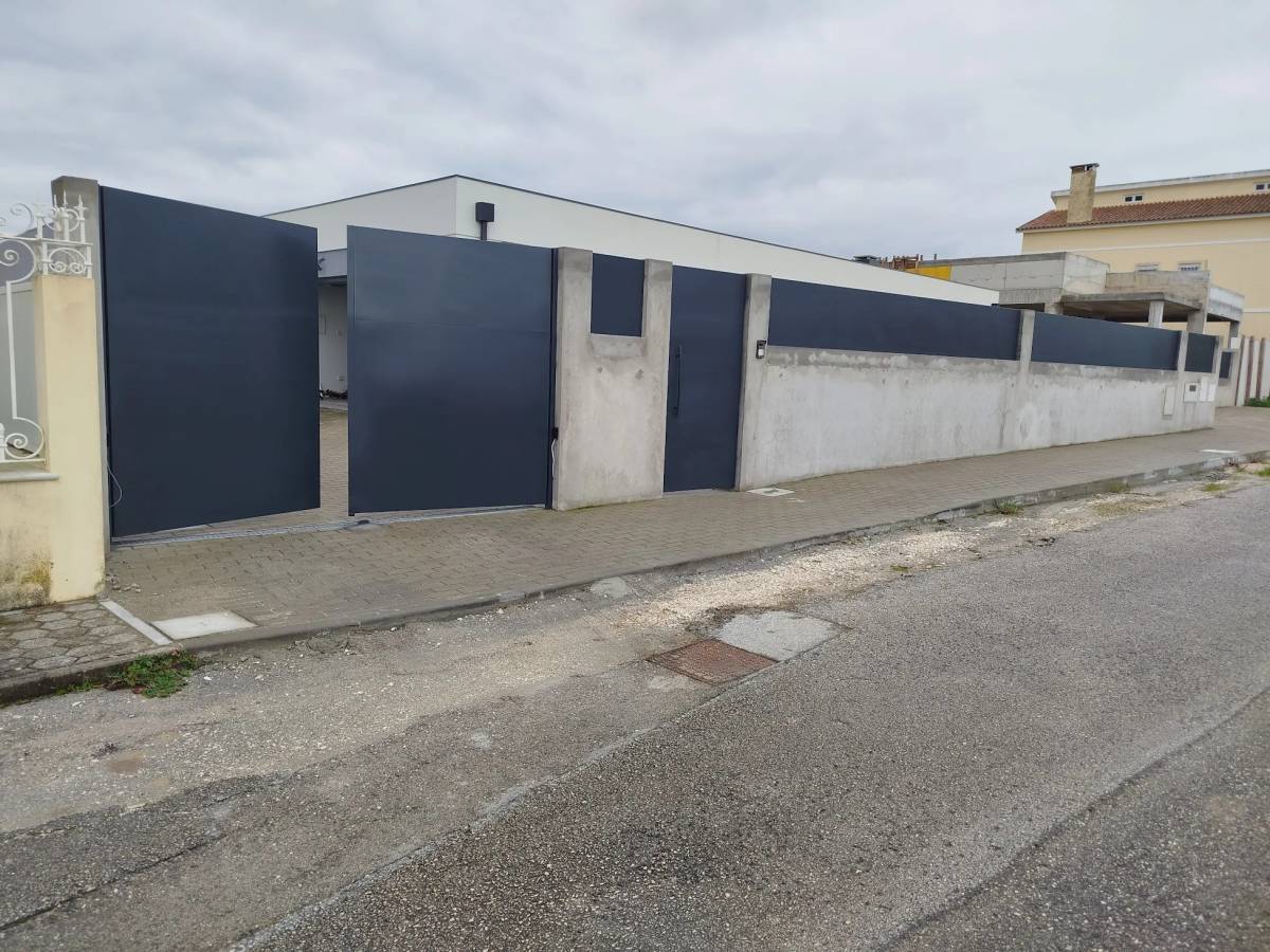 SEMP Serralharia civil e Industrial - Aveiro - Garage Door Repair