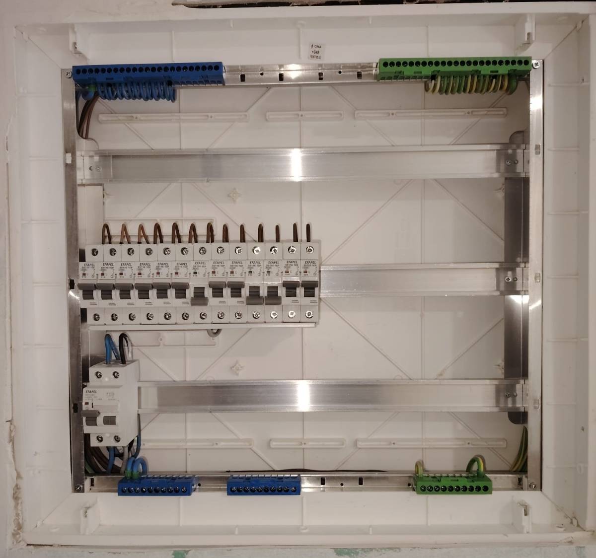 PLM - Electricidade e Telecomunicações - Torres Vedras - Lamp Installation
