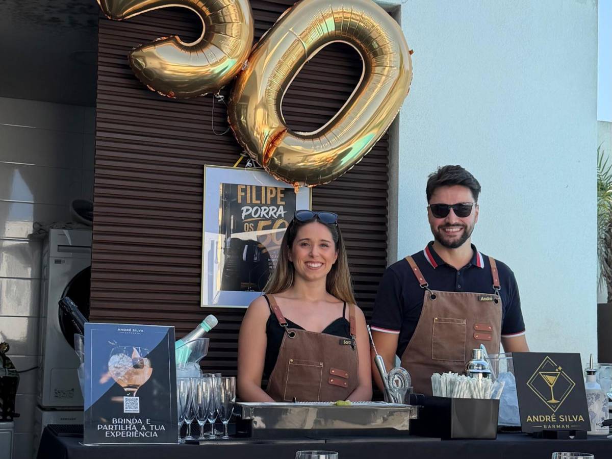André Silva - Vila Nova de Famalicão - Instalação de Lâmpada