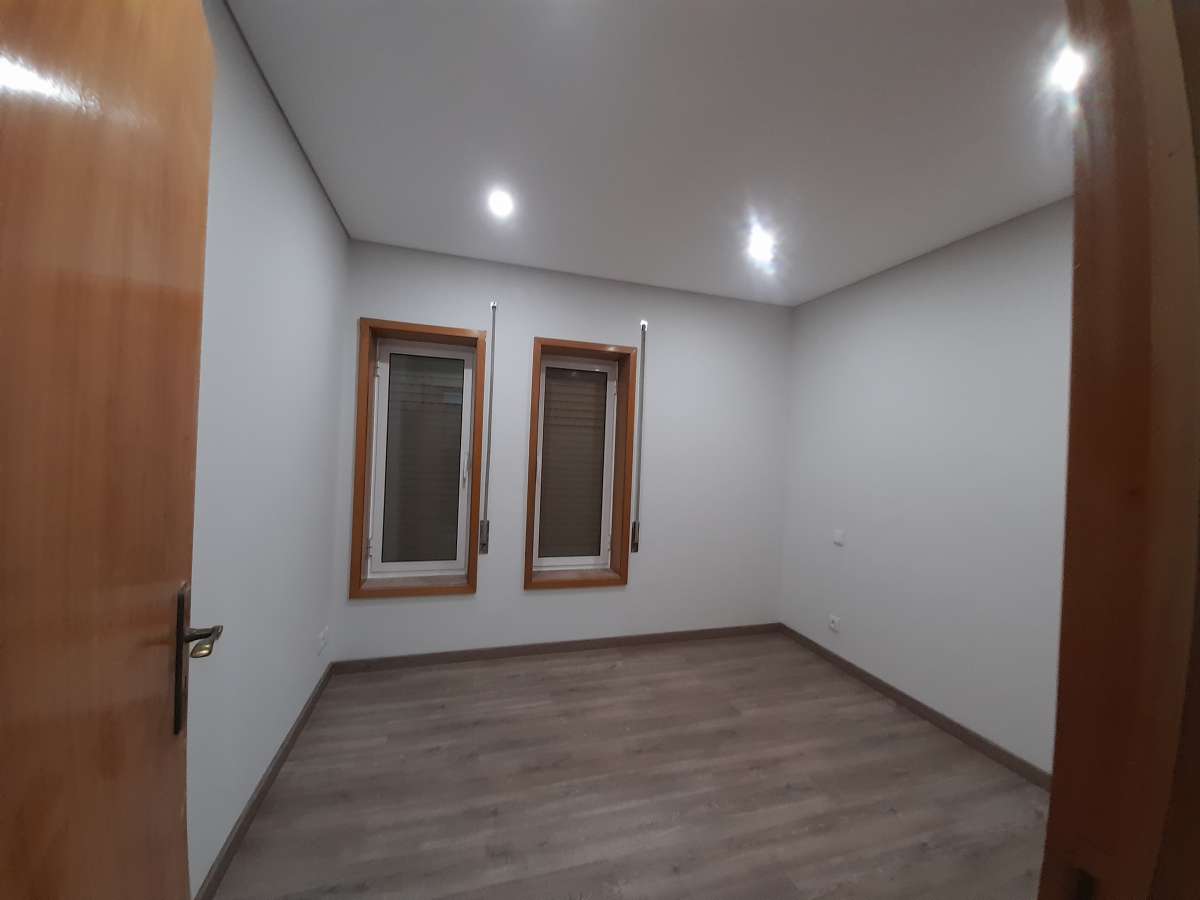 Metro 2 Pitnuras - Matosinhos - Interior Painting