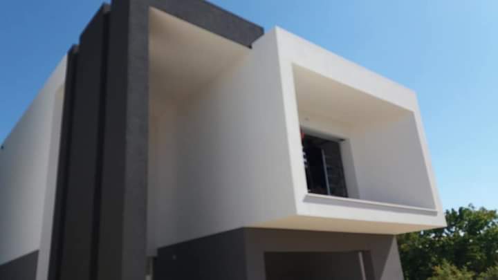 M&C Construção e Remodelação - Setúbal - Lamp Installation