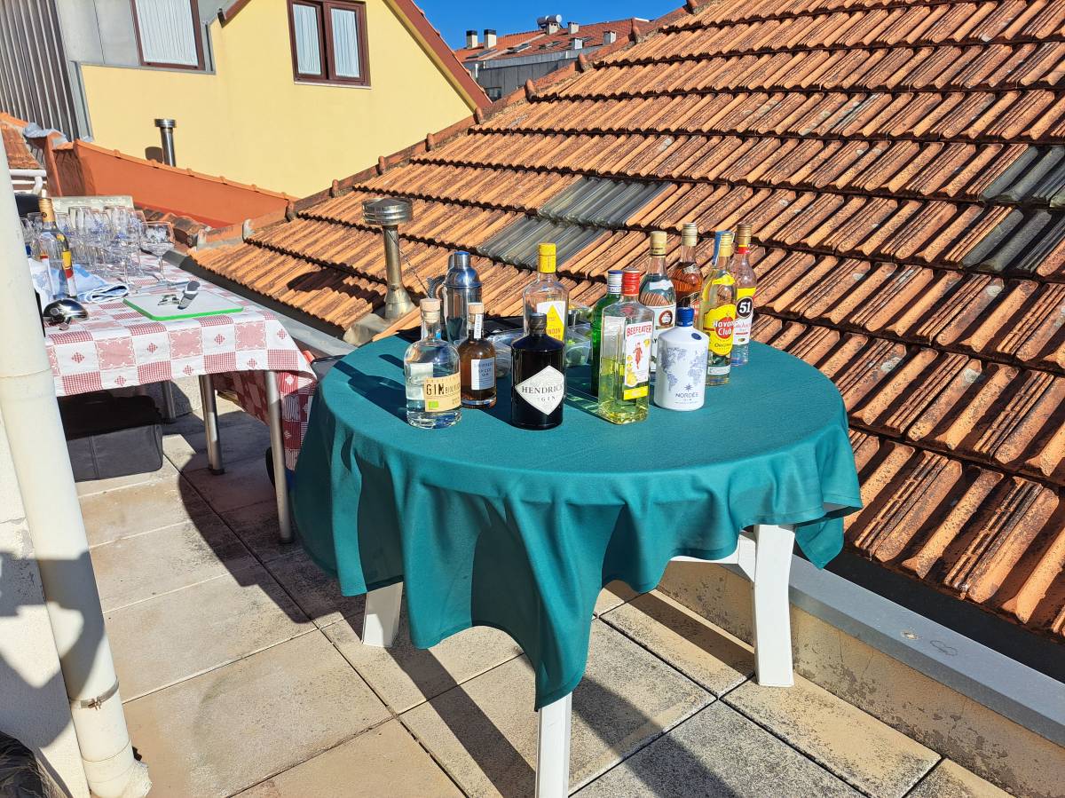 André Silva - Vila Nova de Famalicão - Instalação de Bancada de Cozinha