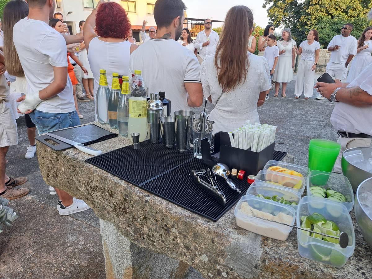 André Silva - Vila Nova de Famalicão - Montagem de Mesa de Bilhar