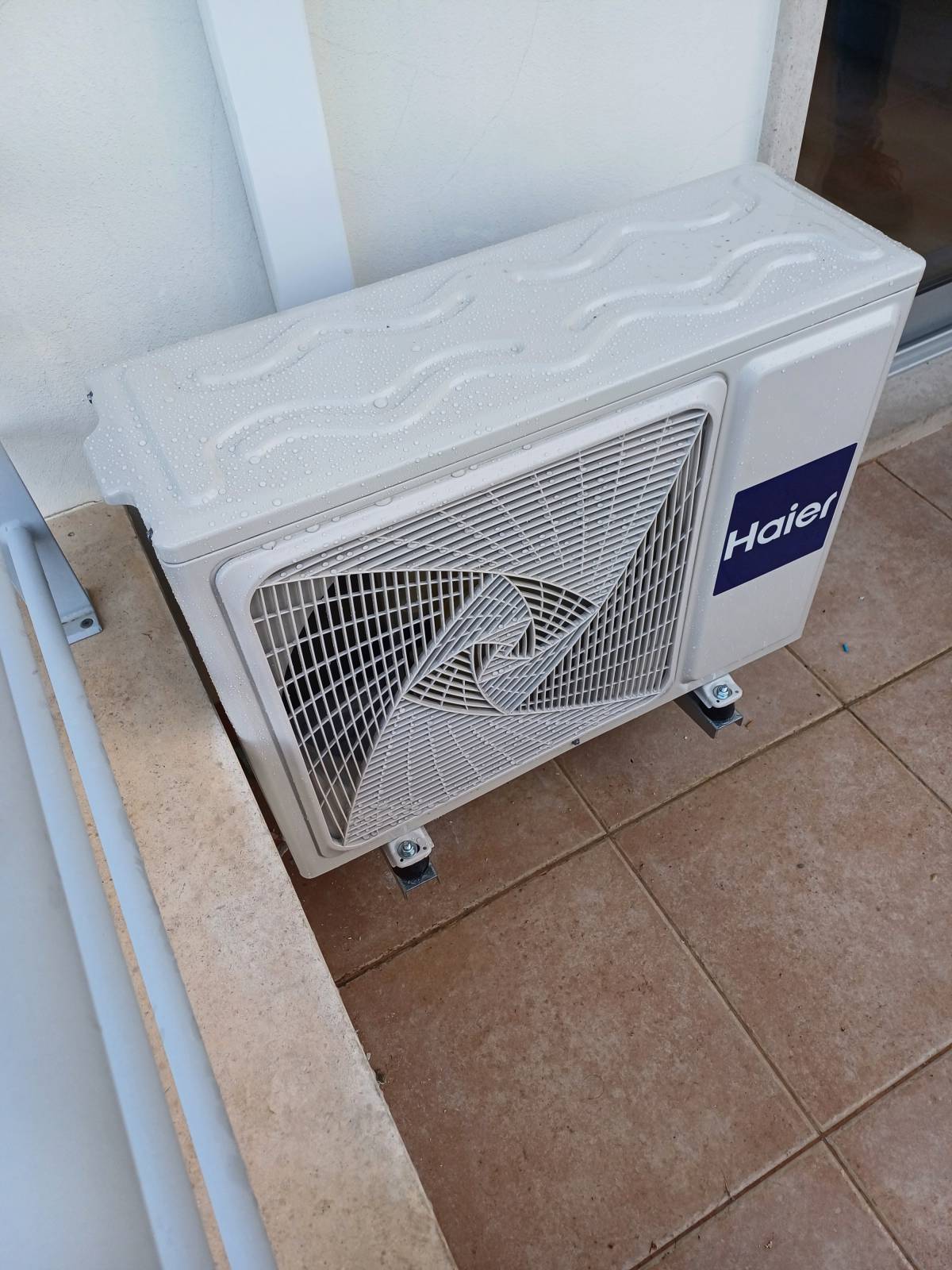 Félix - Covilhã - Instalación o reemplazo de bombas de desagüe
