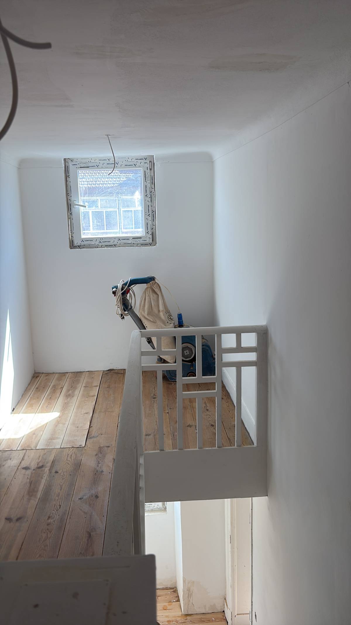 Alexandre ribeiro - Lisboa - Interior Wall Addition