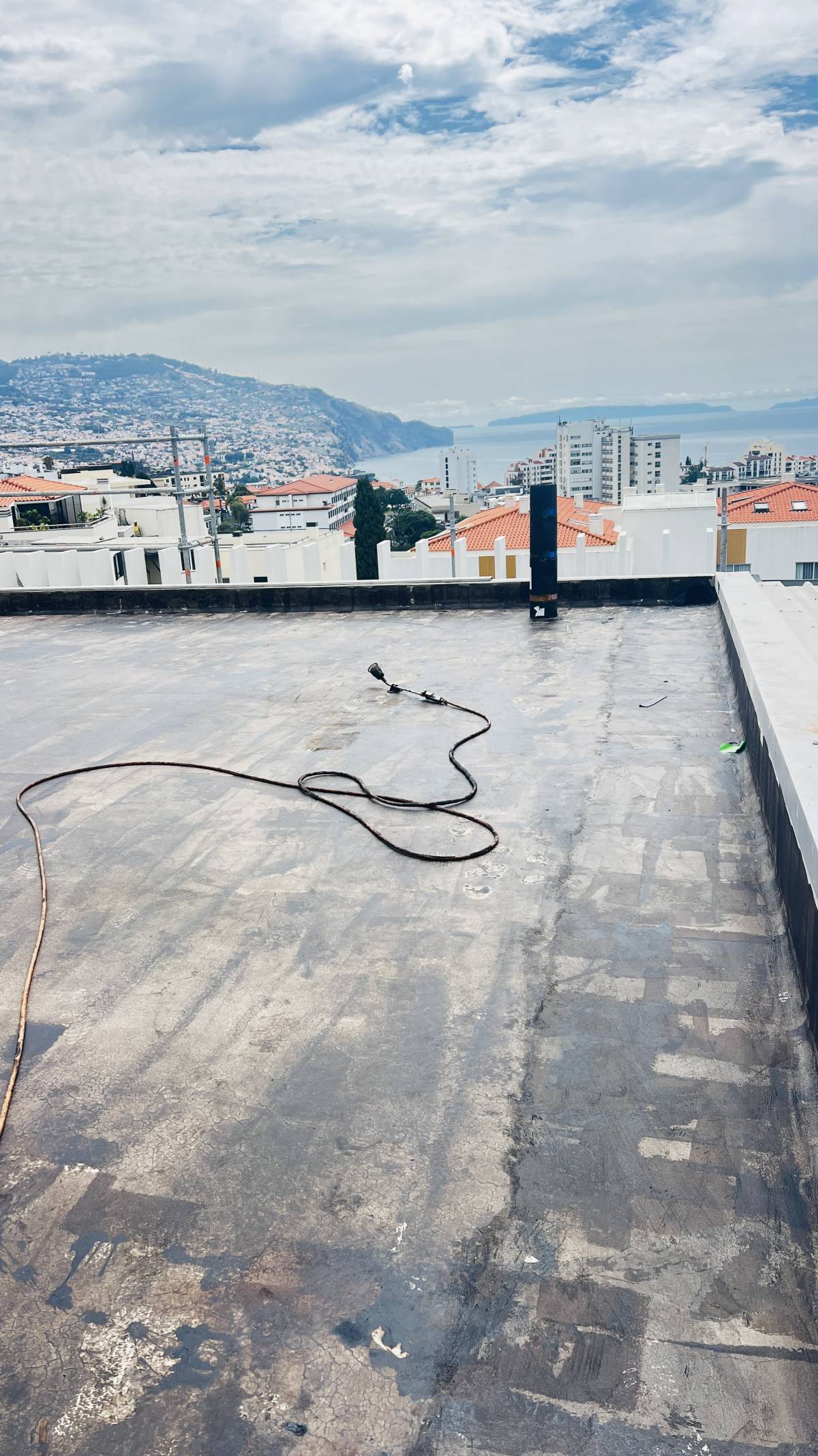 GHULAM MUSTAFA pintura e impermeabilização - Ribeira Brava - Installation ou mise à niveau de l'isolation