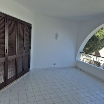 Marco Ferreira - Albufeira - Rohrleitungen im Außenbereich reparieren oder warten