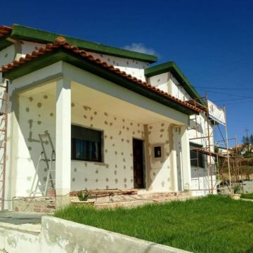 2 Amigos Remodelações 🏗️ - Vila Nova de Gaia - Instalação de Escadas