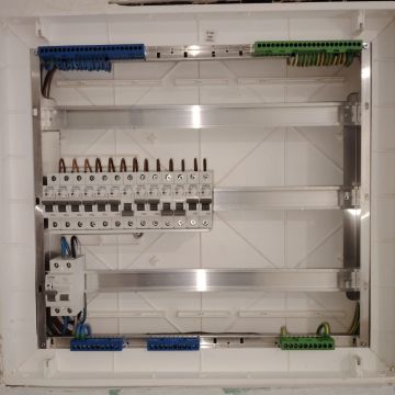 PLM - Electricidade e Telecomunicações - Torres Vedras - Lamp Installation