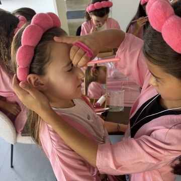 Raquelita animação infantil - Felgueiras - Stelzenläufer
