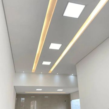 2 Amigos Remodelações 🏗️ - Vila Nova de Gaia - Revestimento de Parede em Madeira