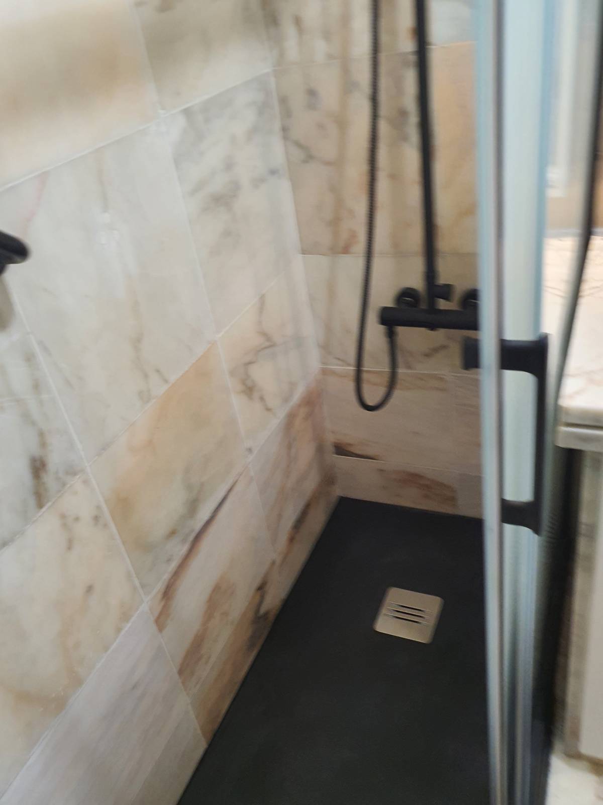 Friso Charmoso Unipessoal Lda - Odivelas - Stone or Tile Flooring Installation
