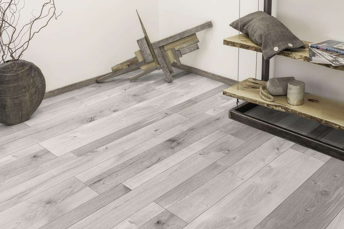 BR2 PERFECT CONSTRUCAO E ACABAMENTOS - Cascais - Floor Tiling