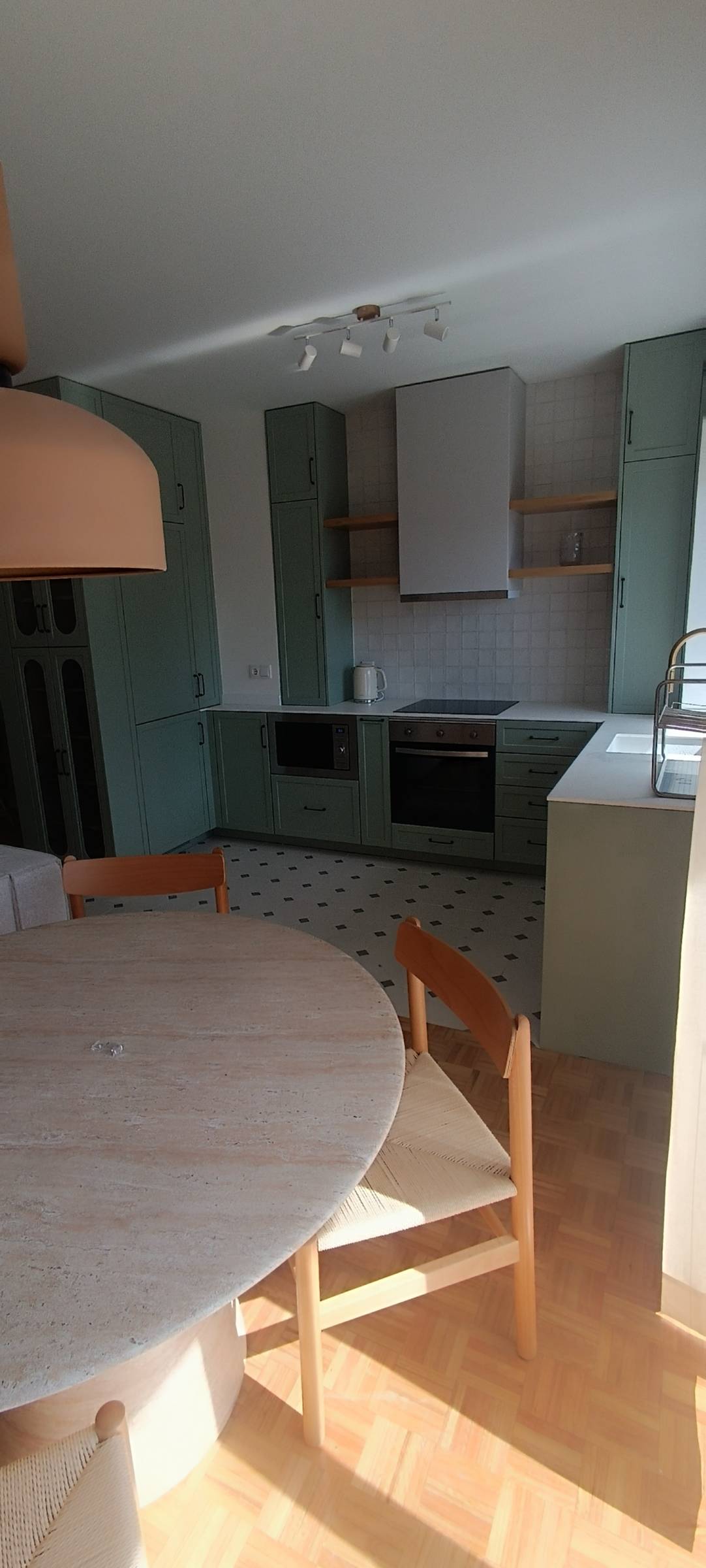 SYD LDA - Porto - Revestimento de Cozinha