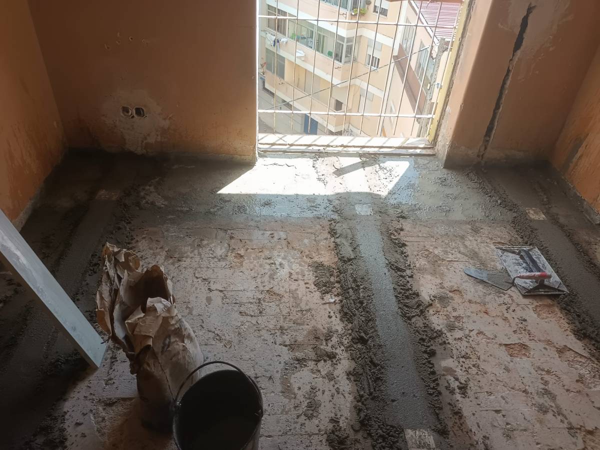 Obras ao quadrado - Amadora - Door Painting
