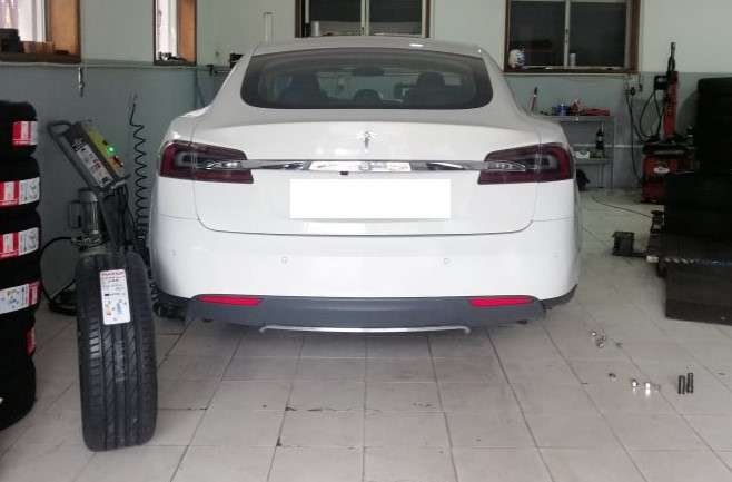 I9Pneus - Matosinhos - Fahrzeug - und Motorradreparatur