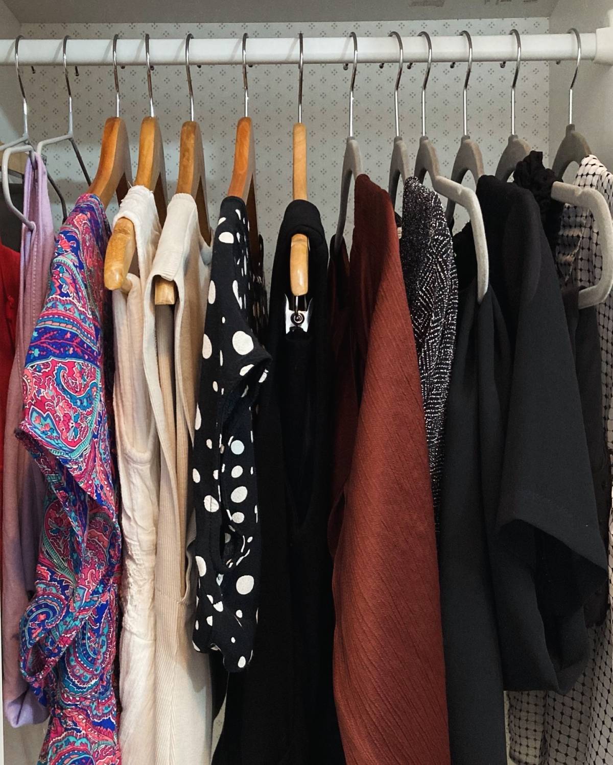 Isabel Carreira - Castelo Branco - Kleiderschrank ordnen / organisieren