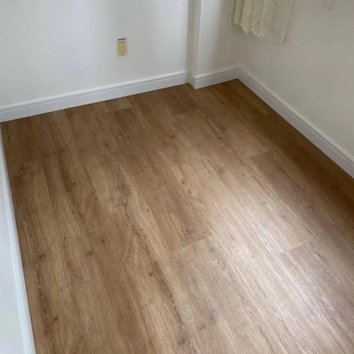 NJ SOLUÇÕES RESIDENCIAIS - Porto - Stone or Tile Flooring Installation