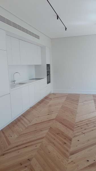 Arbete - Leiria - Revestimento de Cozinha