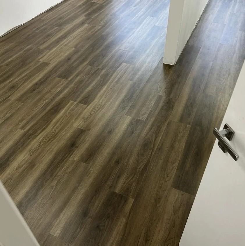 NJ SOLUÇÕES RESIDENCIAIS - Porto - Carpet Installation