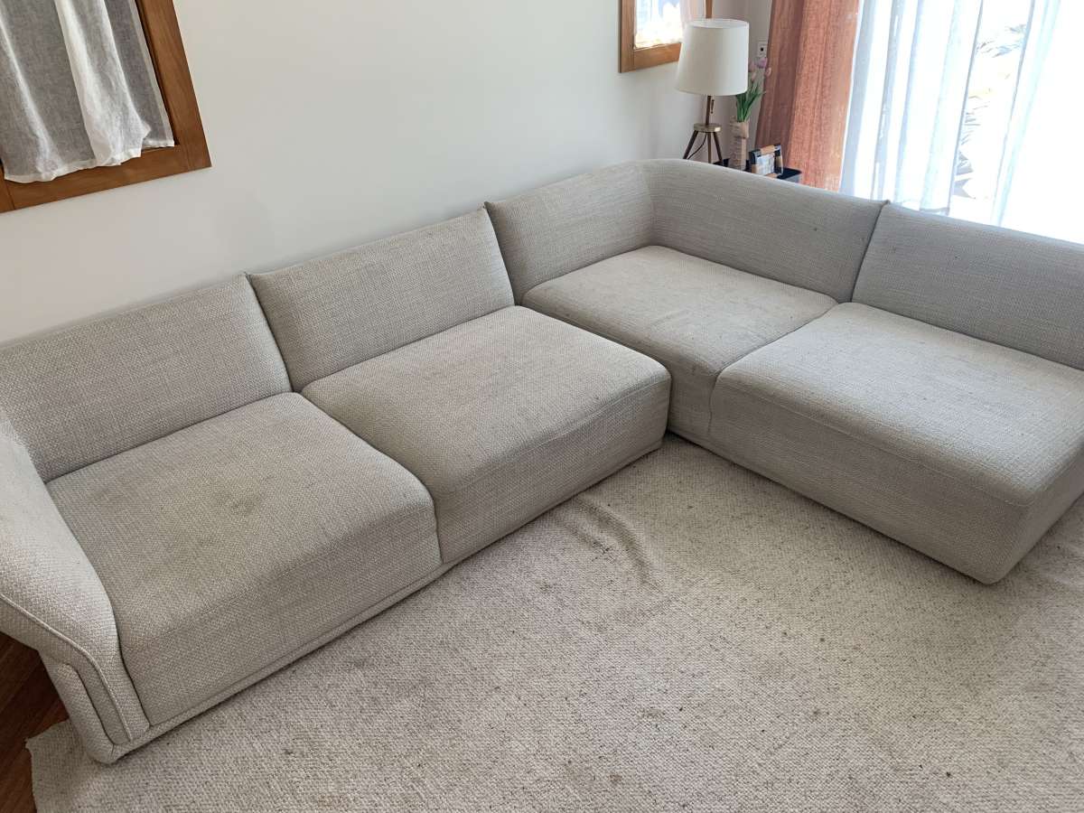 Ricardo - Almada - Upholstery and Furniture Cleaning