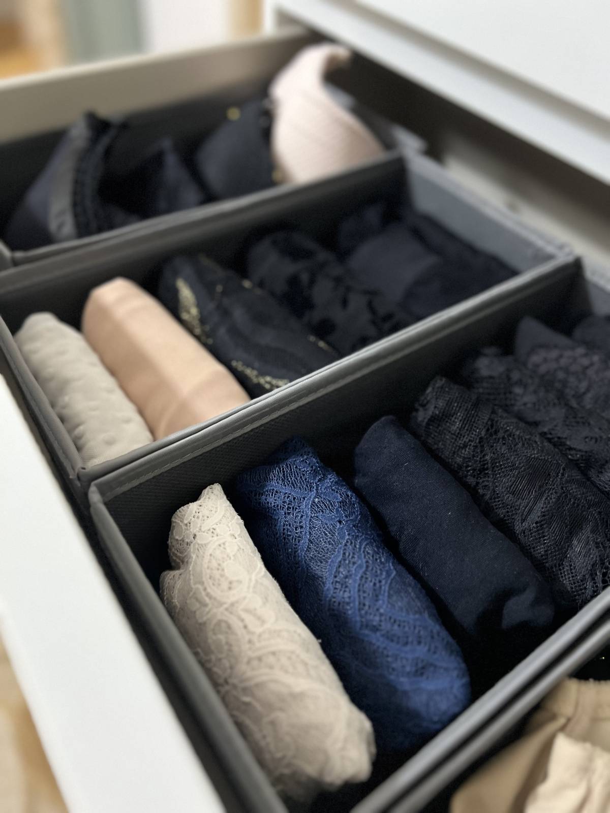 Isabel Carreira - Castelo Branco - Kleiderschrank ordnen / organisieren